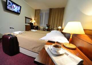 Отель Hotel Zawisza Быдгощ Двухместный номер «Комфорт» с 1 кроватью или 2 отдельными кроватями-6